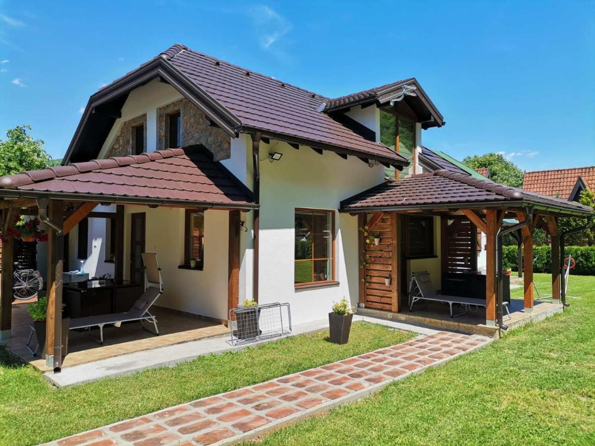 Apartmani Jovanovic ペルチャツ エクステリア 写真