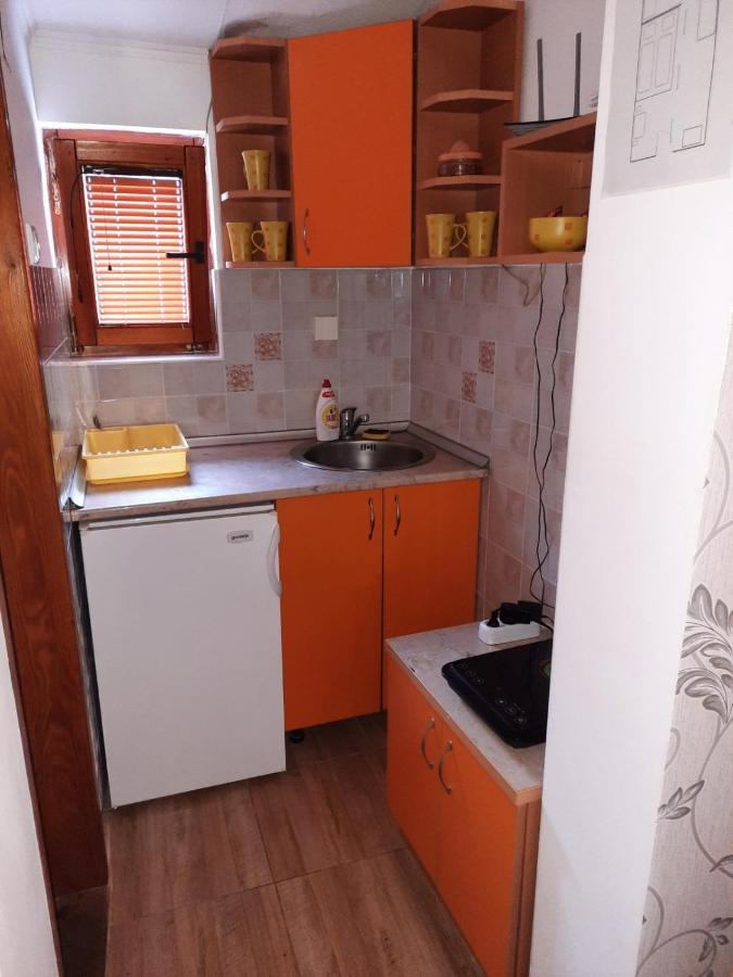 Apartmani Jovanovic ペルチャツ エクステリア 写真