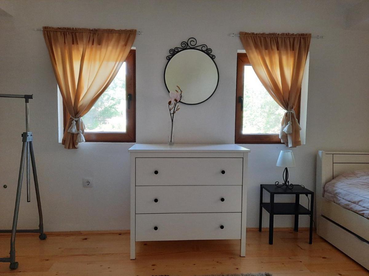 Apartmani Jovanovic ペルチャツ エクステリア 写真