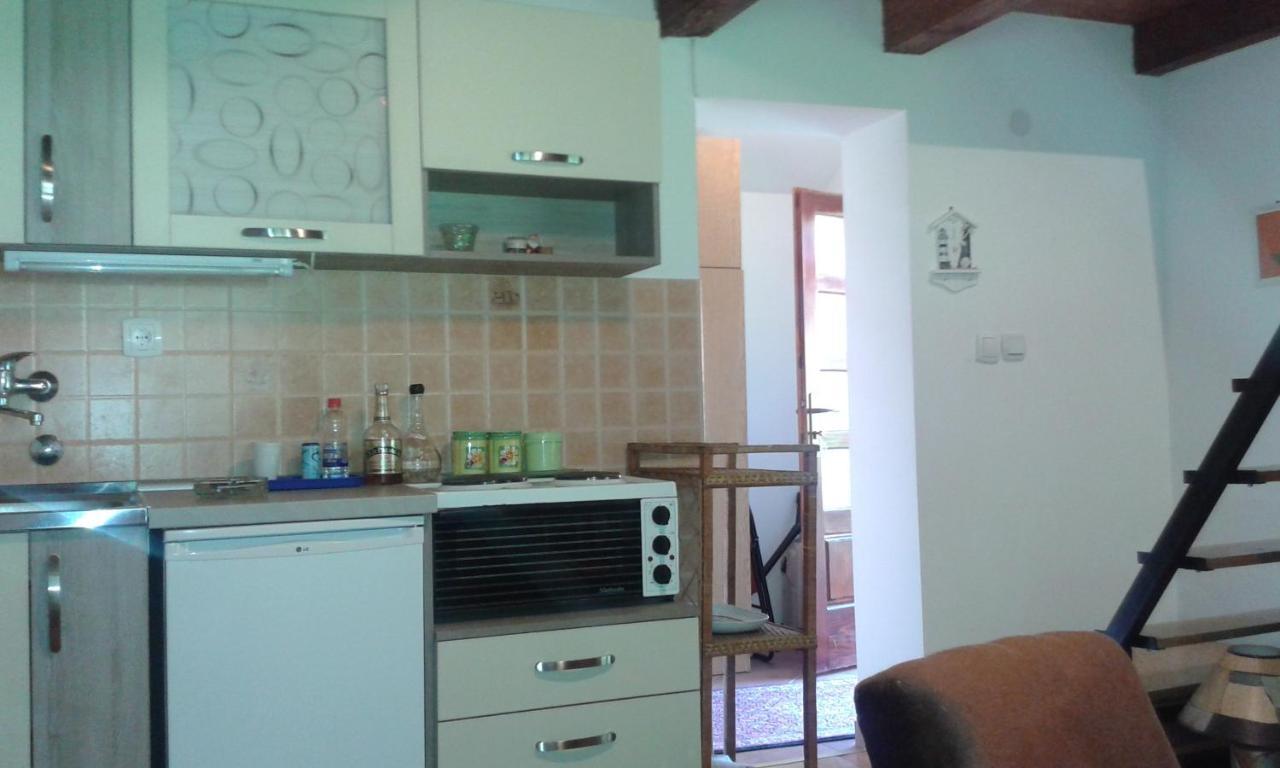 Apartmani Jovanovic ペルチャツ エクステリア 写真